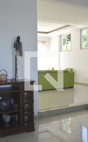 Casa para alugar com 350m², 5 quartos e 3 vagasSala 1