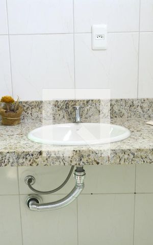 Casa para alugar com 350m², 5 quartos e 3 vagasBanheiro Corredor