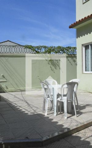 Casa para alugar com 350m², 5 quartos e 3 vagasEntrada