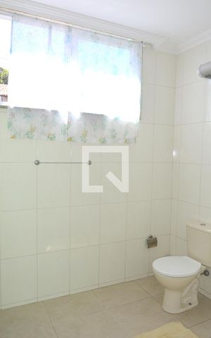 Casa para alugar com 350m², 5 quartos e 3 vagasBanheiro Corredor
