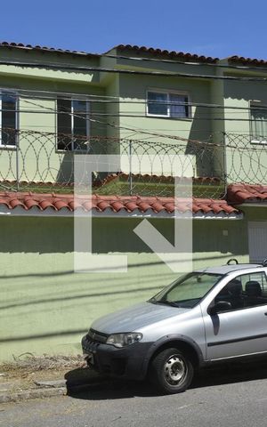 Casa para alugar com 350m², 5 quartos e 3 vagasFachada