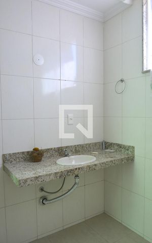 Casa para alugar com 350m², 5 quartos e 3 vagasBanheiro Corredor