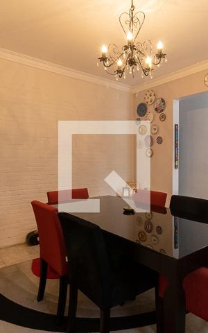 Casa à venda com 200m², 4 quartos e 1 vaga Casa à venda com 200m², 4 quartos e 1 vagaSala de Jantar