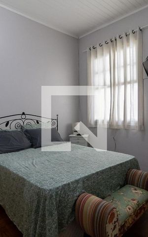 Casa à venda com 200m², 4 quartos e 1 vaga Casa à venda com 200m², 4 quartos e 1 vagaQuarto 2