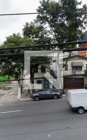 Casa à venda com 200m², 4 quartos e 1 vaga Casa à venda com 200m², 4 quartos e 1 vagaVista da Varanda da Sala