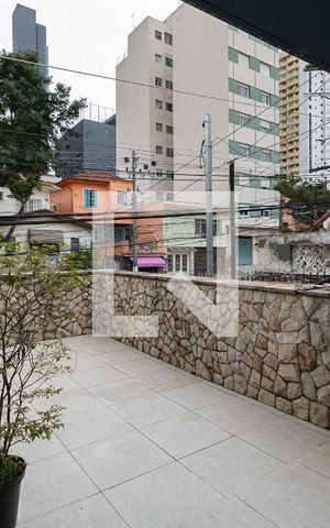 Casa à venda com 200m², 4 quartos e 1 vaga Casa à venda com 200m², 4 quartos e 1 vagaVaranda da Sala
