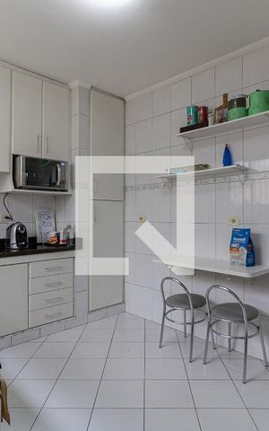 Casa à venda com 200m², 4 quartos e 1 vaga Casa à venda com 200m², 4 quartos e 1 vagaCozinha