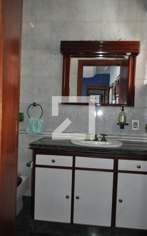 Casa à venda com 500m², 5 quartos e 5 vagasBanheiro da Suíte 2
