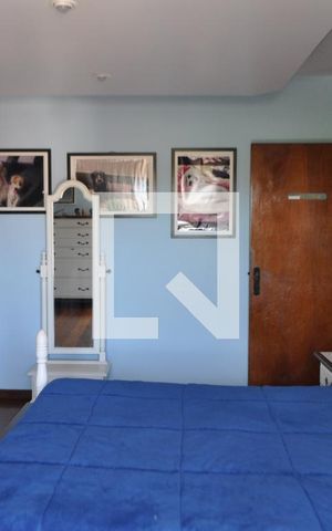 Casa à venda com 500m², 5 quartos e 5 vagasQuarto 2 - Armários