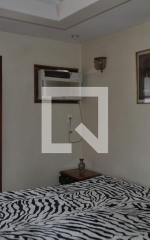 Casa à venda com 500m², 5 quartos e 5 vagasQuarto 4 - Armários
