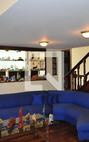 Casa à venda com 500m², 5 quartos e 5 vagasSala de Estar