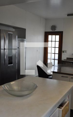 Casa à venda com 500m², 5 quartos e 5 vagasCozinha - Armários