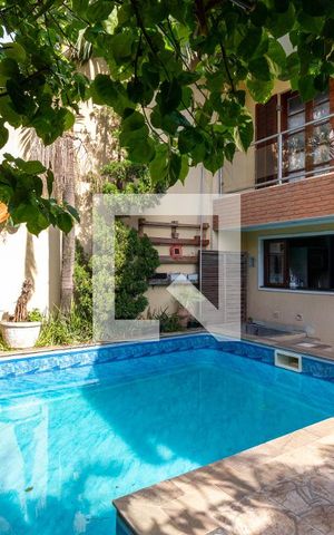 Casa para alugar com 350m², 3 quartos e 3 vagas Casa para alugar com 350m², 3 quartos e 3 vagasÁrea da Piscina