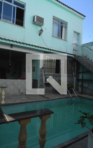 Casa à venda com 250m², 2 quartos e 3 vagasÁrea comum - Piscina