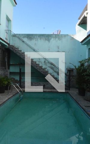 Casa à venda com 250m², 2 quartos e 3 vagasÁrea comum - Piscina