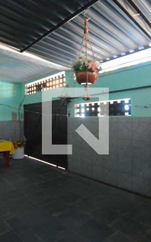 Casa à venda com 250m², 2 quartos e 3 vagasÁrea comum - Piscina