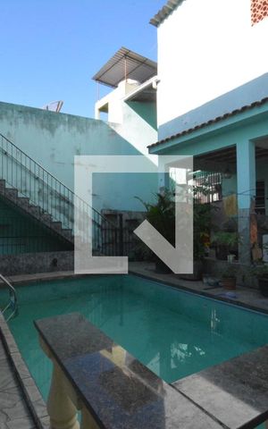 Casa à venda com 250m², 2 quartos e 3 vagasÁrea comum - Piscina