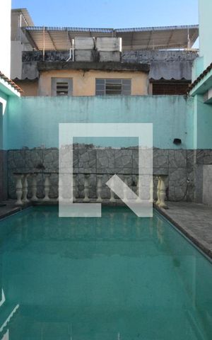 Casa à venda com 250m², 2 quartos e 3 vagasÁrea comum - Piscina
