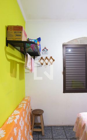 Casa à venda com 174m², 3 quartos e 2 vagas Casa à venda com 174m², 3 quartos e 2 vagasQuarto 2