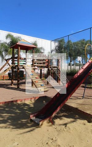 Casa de condomínio à venda com 74m², 2 quartos e 2 vagasÁrea Comum - Playground
