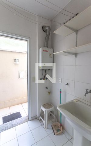 Casa de condomínio à venda com 106m², 3 quartos e 2 vagas Casa de condomínio à venda com 106m², 3 quartos e 2 vagasÁrea de serviço