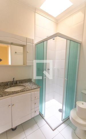 Casa de condomínio à venda com 106m², 3 quartos e 2 vagas Casa de condomínio à venda com 106m², 3 quartos e 2 vagasBanheiro