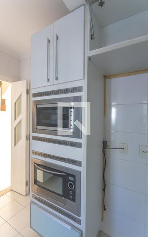 Casa de condomínio à venda com 106m², 3 quartos e 2 vagas Casa de condomínio à venda com 106m², 3 quartos e 2 vagasArmário