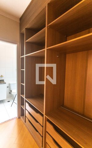 Casa de condomínio à venda com 106m², 3 quartos e 2 vagas Casa de condomínio à venda com 106m², 3 quartos e 2 vagasCloset suíte