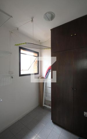 Apartamento à venda com 478m², 3 quartos e 4 vagasQuarto de Serviço