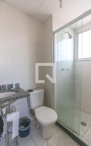 Apartamento para alugar com 70m², 2 quartos e 1 vaga Apartamento para alugar com 70m², 2 quartos e 1 vagaBanheiro suíte