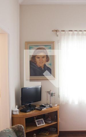 Casa à venda com 328m², 4 quartos e 4 vagasQuarto 2 - Suíte