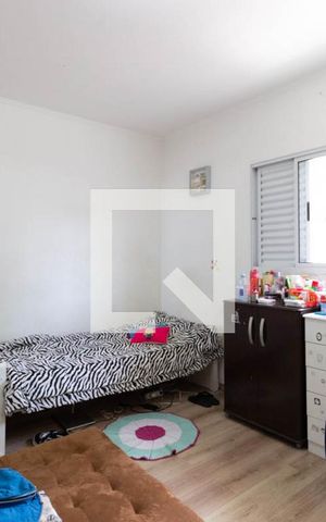 Casa à venda com 480m², 4 quartos e 4 vagas Casa à venda com 480m², 4 quartos e 4 vagasQuarto 1