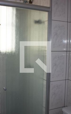 Apartamento à venda com 56m², 2 quartos e 1 vaga Apartamento à venda com 56m², 2 quartos e 1 vagaBanheiro