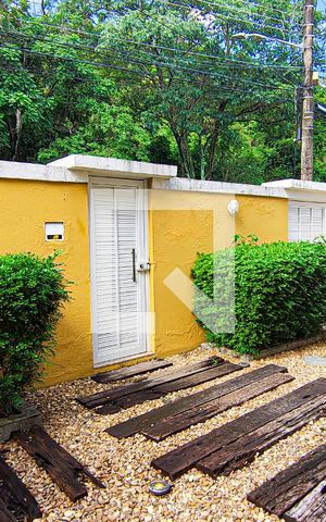 Casa à venda com 300m², 6 quartos e 1 vaga Casa à venda com 300m², 6 quartos e 1 vagaÁrea Externa