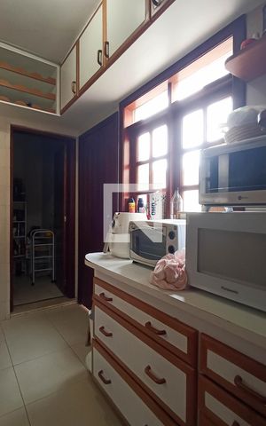 Casa de condomínio para alugar com 400m², 4 quartos e 4 vagas Casa de condomínio para alugar com 400m², 4 quartos e 4 vagasÁrea de serviço