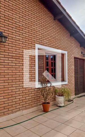 Casa de condomínio para alugar com 400m², 4 quartos e 4 vagas Casa de condomínio para alugar com 400m², 4 quartos e 4 vagasVaranda suíte