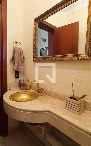 Casa de condomínio para alugar com 400m², 4 quartos e 4 vagas Casa de condomínio para alugar com 400m², 4 quartos e 4 vagasLavabo