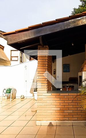 Casa de condomínio para alugar com 400m², 4 quartos e 4 vagas Casa de condomínio para alugar com 400m², 4 quartos e 4 vagasPiscina e área gourmet