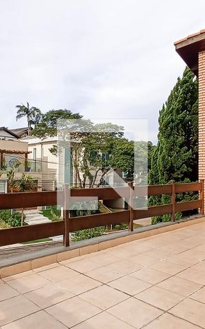 Casa de condomínio para alugar com 400m², 4 quartos e 4 vagas Casa de condomínio para alugar com 400m², 4 quartos e 4 vagasVaranda suíte