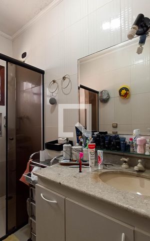 Casa de condomínio para alugar com 400m², 4 quartos e 4 vagas Casa de condomínio para alugar com 400m², 4 quartos e 4 vagasBanheiro suíte