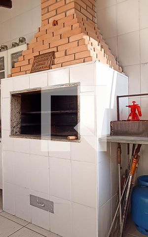 Casa de condomínio para alugar com 400m², 4 quartos e 4 vagas Casa de condomínio para alugar com 400m², 4 quartos e 4 vagasPiscina e área gourmet - Churrasqueira