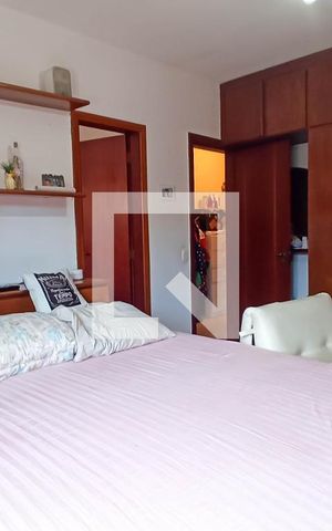 Casa de condomínio para alugar com 400m², 4 quartos e 4 vagas Casa de condomínio para alugar com 400m², 4 quartos e 4 vagasSuíte