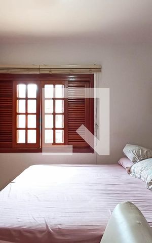 Casa de condomínio para alugar com 400m², 4 quartos e 4 vagas Casa de condomínio para alugar com 400m², 4 quartos e 4 vagasSuíte