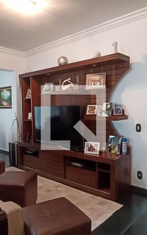 Casa de condomínio para alugar com 400m², 4 quartos e 4 vagas Casa de condomínio para alugar com 400m², 4 quartos e 4 vagasSala