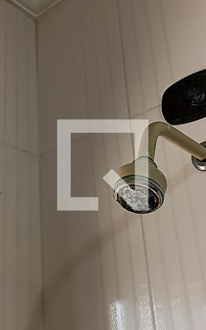 Casa de condomínio para alugar com 400m², 4 quartos e 4 vagas Casa de condomínio para alugar com 400m², 4 quartos e 4 vagasBanheiro suíte - Chuveiro