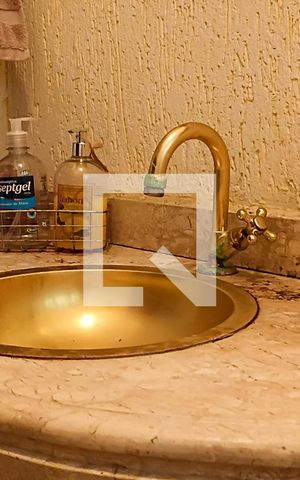 Casa de condomínio para alugar com 400m², 4 quartos e 4 vagas Casa de condomínio para alugar com 400m², 4 quartos e 4 vagasLavabo - Pia