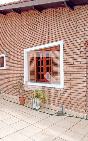 Casa de condomínio para alugar com 400m², 4 quartos e 4 vagas Casa de condomínio para alugar com 400m², 4 quartos e 4 vagasVaranda suíte
