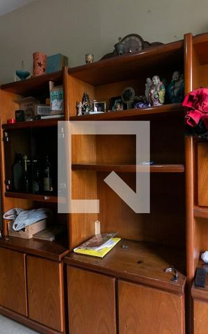Casa à venda com 300m², 3 quartos e 3 vagas Casa à venda com 300m², 3 quartos e 3 vagasQuarto 1 - Suíte