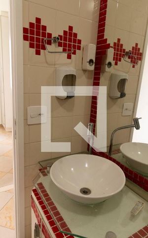 Apartamento para alugar com 45m², 2 quartos e 1 vaga Apartamento para alugar com 45m², 2 quartos e 1 vagaBanheiro