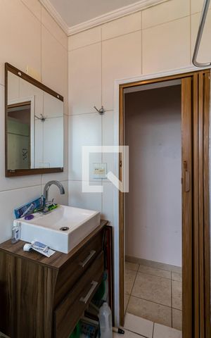 Apartamento à venda com 74m², 2 quartos e sem vagaBanheiro
